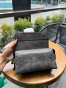 [9874685ac0fdc6a97-M0] Hakiki Deri Unisex El Çantası – Bilek Tutma Kayışı, İsim Yazılı, Kişiye Özel | Boliva 9874 | B2B (Tiguan Antrasit) - Galeri Görseli 2