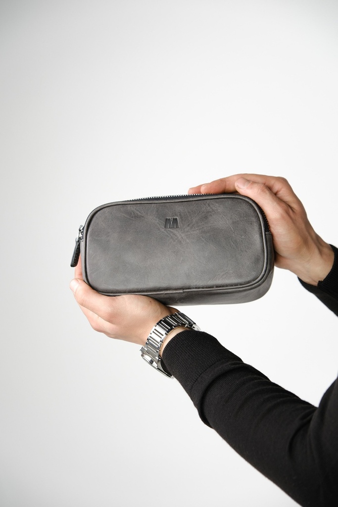 Hakiki Deri Unisex El Çantası – Fermuarlı, Parmak Askılı, Kişiye Özel | Naina 1134 